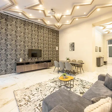 Extravagant & Modern Grand In The Center Of Apartment Budapest