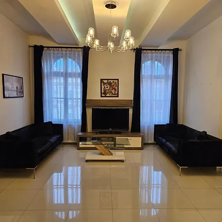 Designer Andrassy Hostel