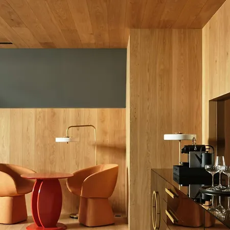 Hotel W 5*