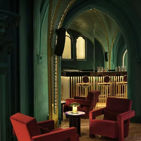 Hotel W 5*