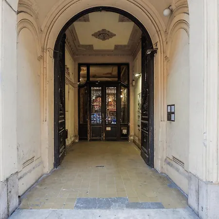 Spacious 5br Retreat For 16 By Dohany Synagogue & Fashion St