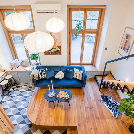 Apartment Spacious 5br Retreat For 16 By Dohany Synagogue & Fashion St