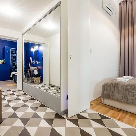 Apartment Spacious 5br Retreat For 16 By Dohany Synagogue & Fashion St Budapest