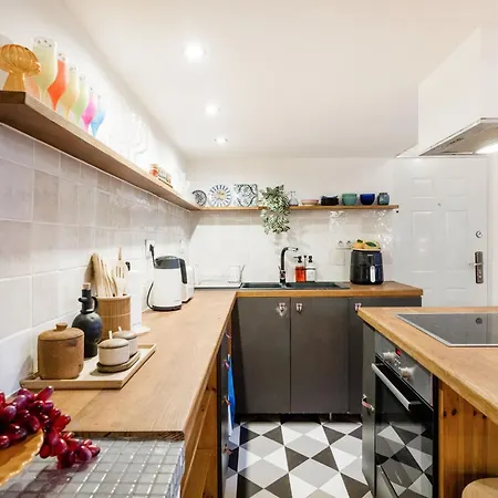 Spacious 5br Retreat For 16 By Dohany Synagogue & Fashion St *