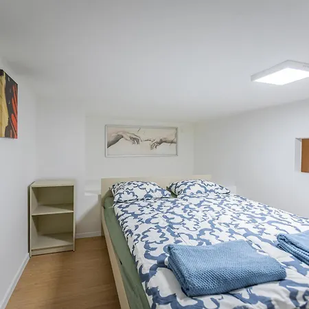 Cute Gallery Flat In Budapest, Spring Apartment