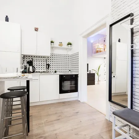 Vibrant Apartment Budapest