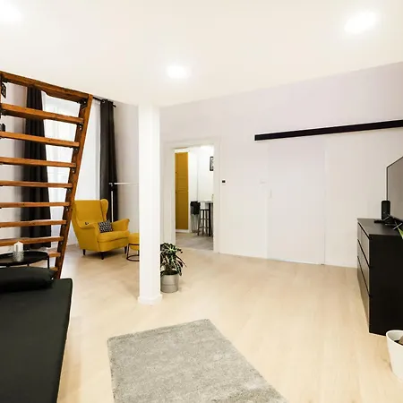 Vibrant Apartment