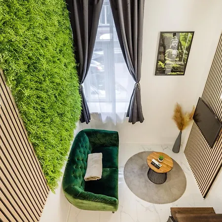 Modern Downtown Oasis Apartment Budapest