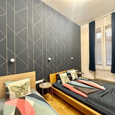 Apartment Gatsby Design By Chivi In Gozsdu #freeparking Budapest