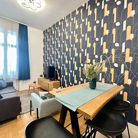Gatsby Design By Chivi In Gozsdu #freeparking Apartment
