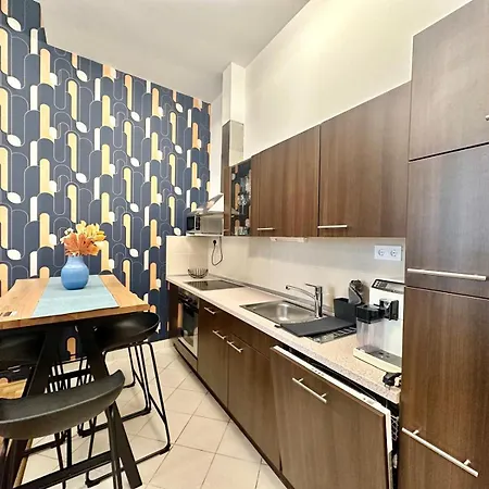 Apartment Gatsby Design By Chivi In Gozsdu #freeparking *