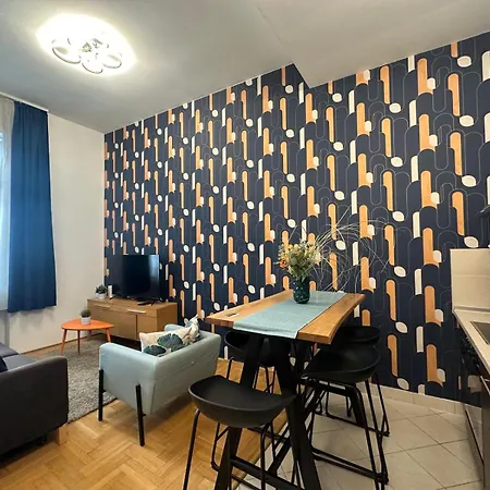 Gatsby Design By Chivi In Gozsdu #freeparking Budapest
