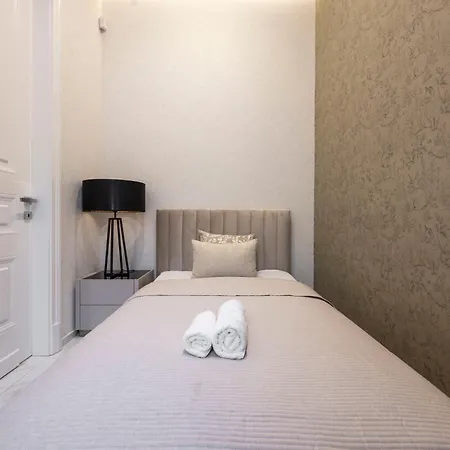 Apartment Luxurious High-end Grand Next To The Basilica *