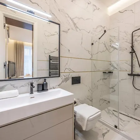 Luxurious High-end Grand Next To The Basilica Budapest