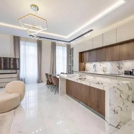 Apartment Luxurious High-end Grand Next To The Basilica *
