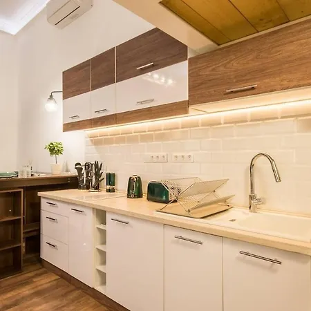 Brody Holiday-calm And Comfort With Two Double Bed Apartment