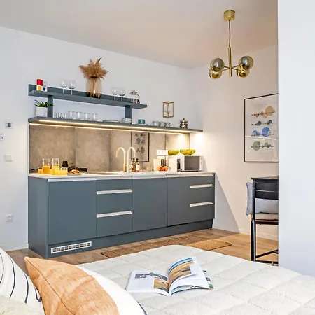 Marone Allure Premium Studio With Garden View Apartment Budapest