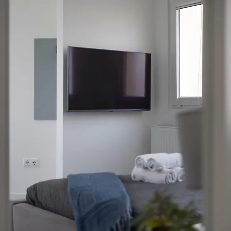 Apartment Deluxe & Minimalistic In The Heart Of
