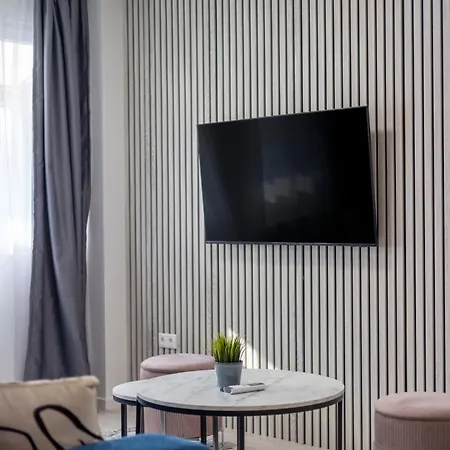 Deluxe & Minimalistic In The Heart Of * Budapest