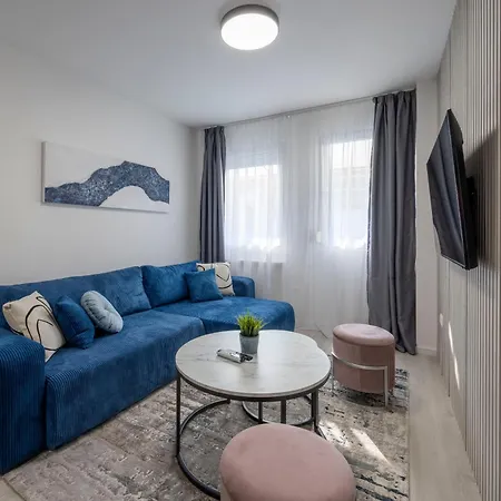 Deluxe & Minimalistic In The Heart Of Budapest
