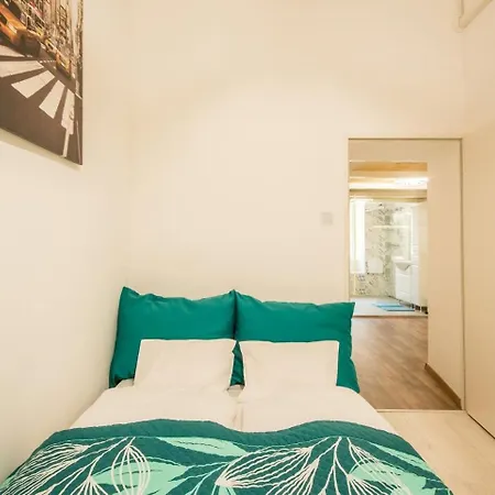 Brody Holiday-calm And Comfort With Two Double Bed
