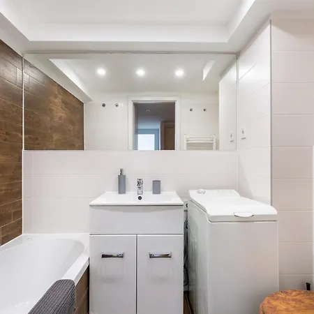 Sz27 A Szekely Apartment