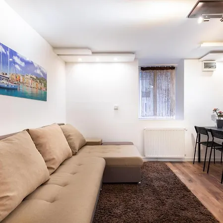 Sz27 A Szekely Apartment