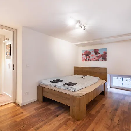 Sz27 A Szekely Apartment