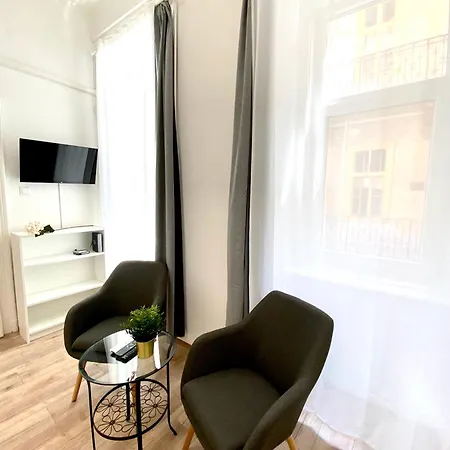 Lonyay Apartment