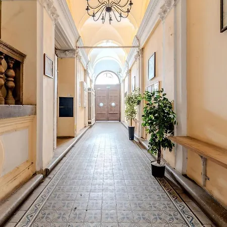 Anna's Ruin Corner Apartment Budapest