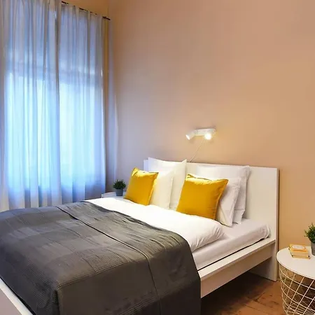 Appartamento Very Very Spacious New Budapest