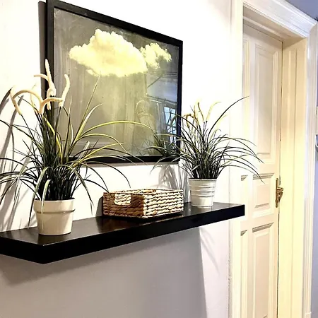 Cozy Flat For 4-6 People, Andrassy Str -oktogon Area Apartment *