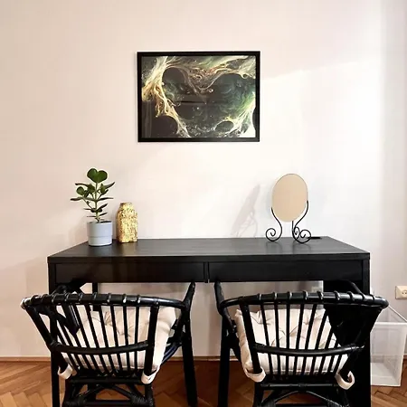 Cozy Flat For 4-6 People, Andrassy Str -oktogon Area *