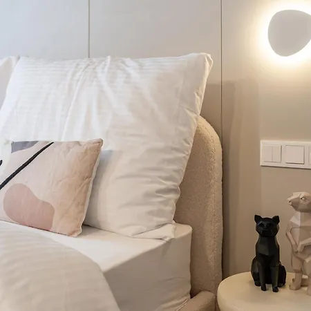 Oasis Luxe Boutique By Bqa Budapest