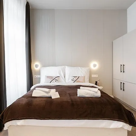 Oasis Luxe Boutique By Bqa Budapest