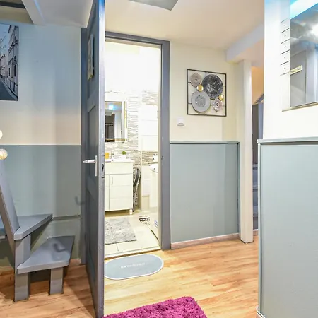 W46 - With 3 Bedrooms 2ac Max8 In Centrum Apartment