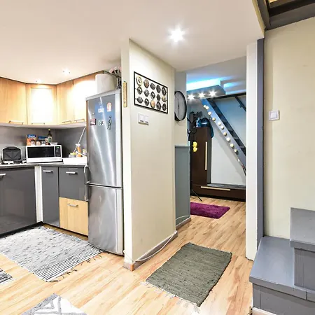 W46 - With 3 Bedrooms 2ac Max8 In Centrum Apartment