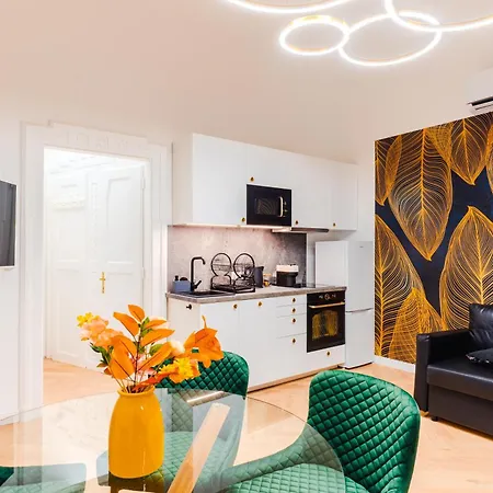 2 Bedrooms And Living Your Modern In Apartament