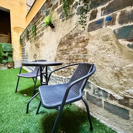 R5 Patio 2 Bedrooms Free Parking Appartamento