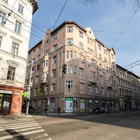 Apartment Premium 1 Bedroom On Maria St Budapest