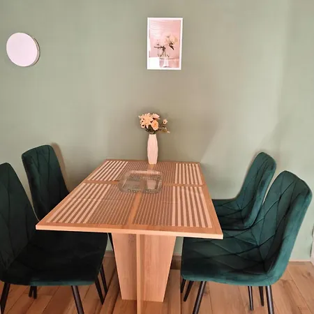 Apartment Calm And Elegant With Ac In The Downtown