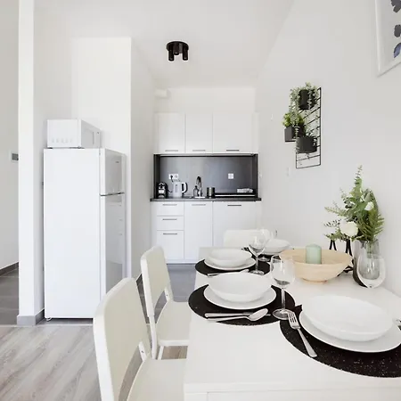 Apartament Modern Riverfront With Free Parking *