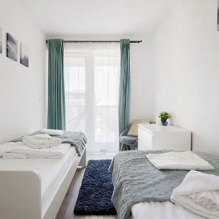 Modern Riverfront With Free Parking Apartament