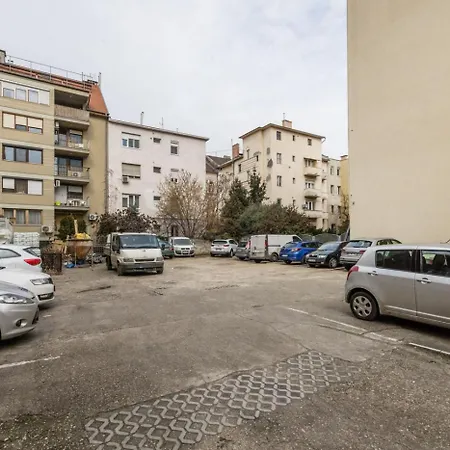 Perfectly Compact - Two Bedrooms With Ac & Parking Apartment Budapest