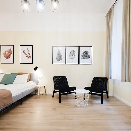 Apartment Perfectly Compact - Two Bedrooms With Ac & Parking *