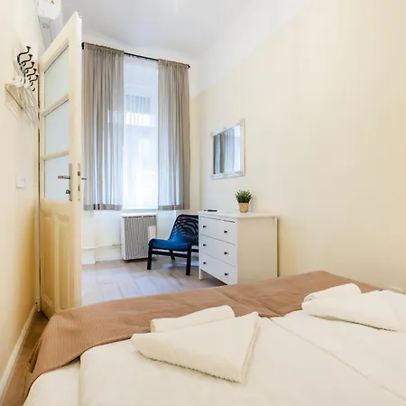 Perfectly Compact - Two Bedrooms With Ac & Parking Apartment *