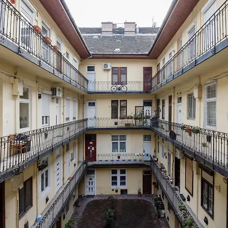 Perfectly Compact - Two Bedrooms With Ac & Parking Apartment *