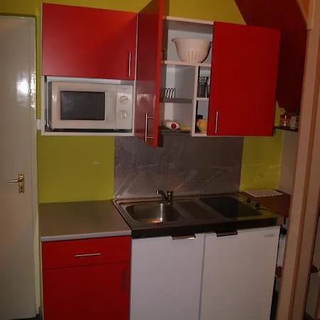 Happy Hostal *