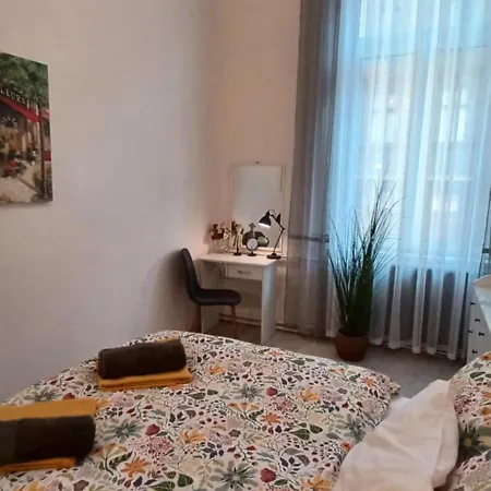Apartment Palace