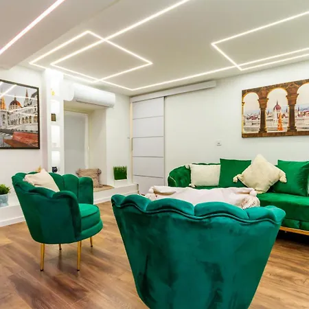 Elisabeth Nest W 2br And Ac By Nw Apartment *